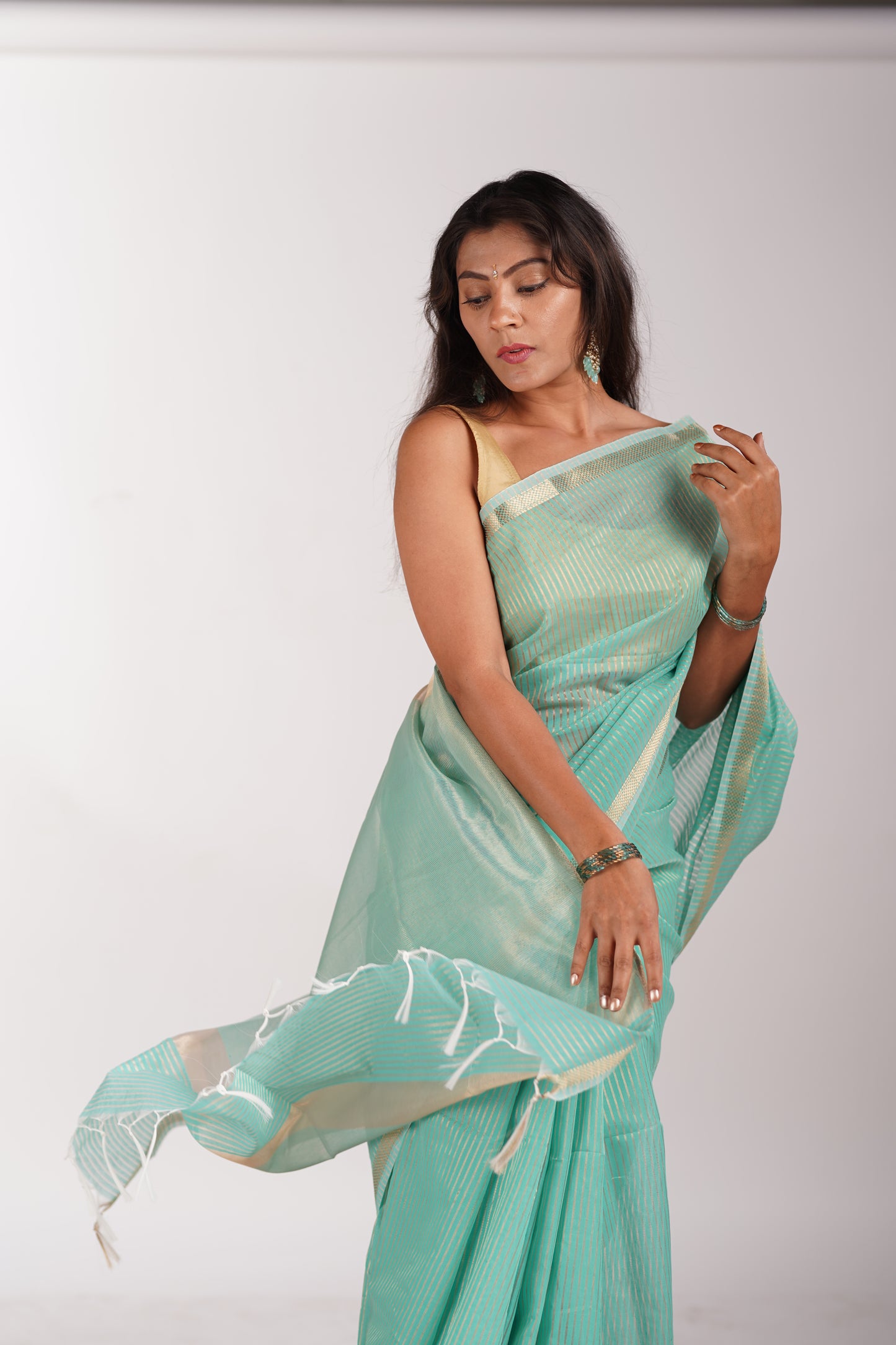Zari Lining Maheshwari Cotton Saree